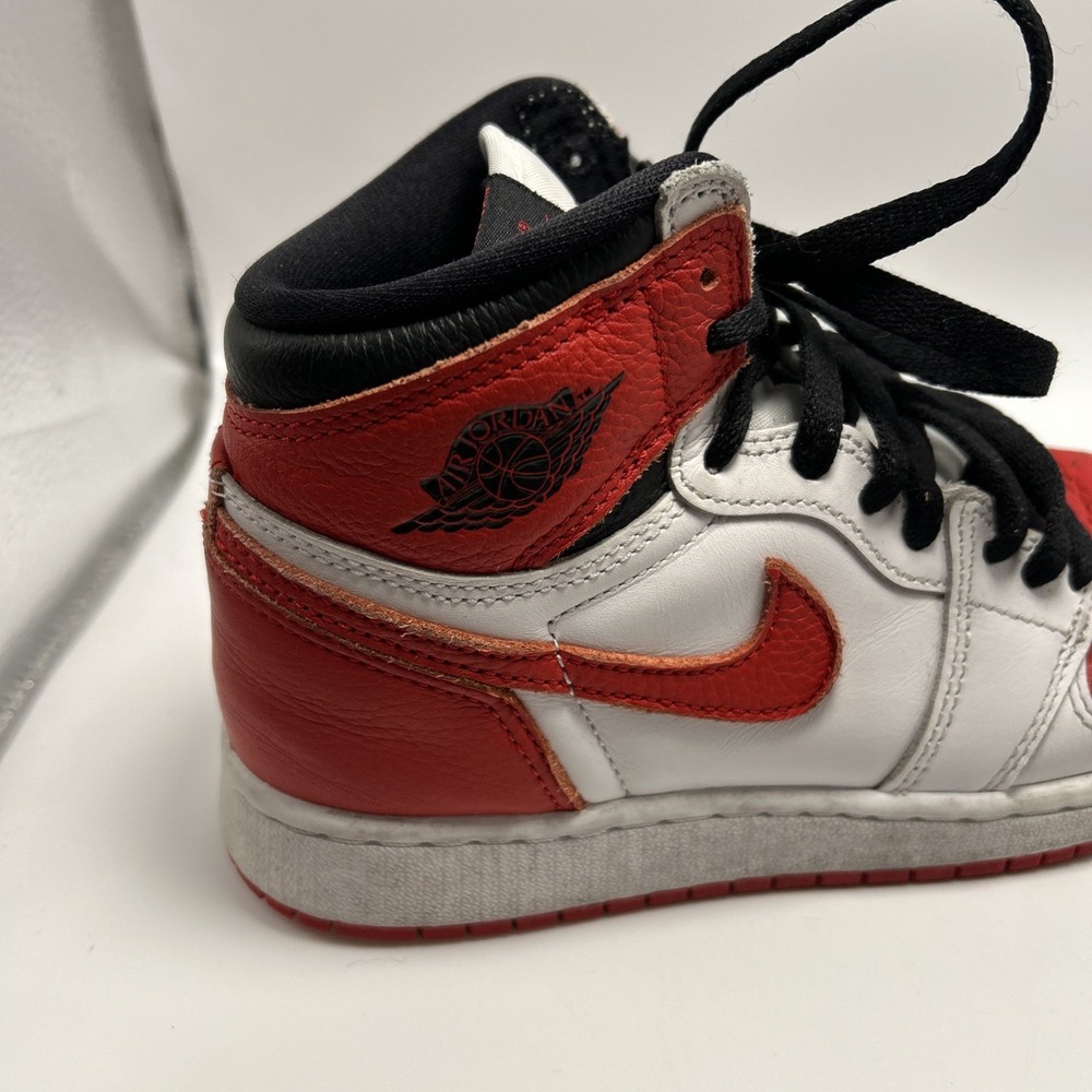 Nike Air Jordan Retro 1 Red/White Youth Size 3.5Y - Picture 2 of 16